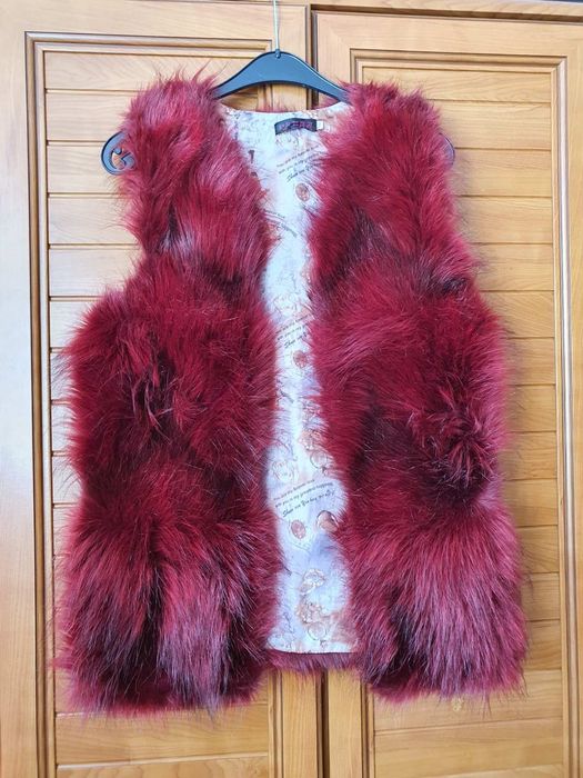 Прекрасен елек много запазен