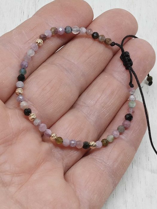 Гривна с Турмалинови фасетирани скъпоценни камъни и 14K златни топчета