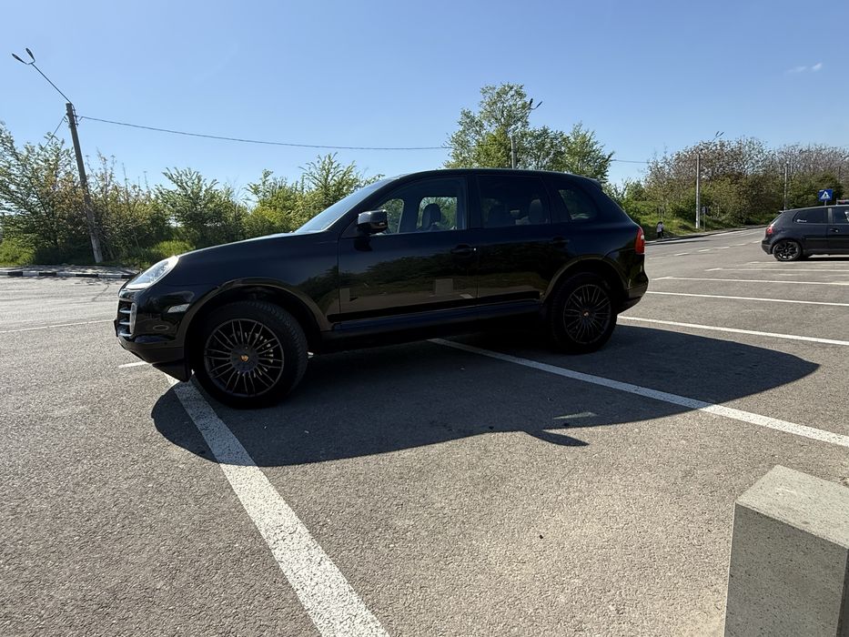 Porsche cayenne shadow black