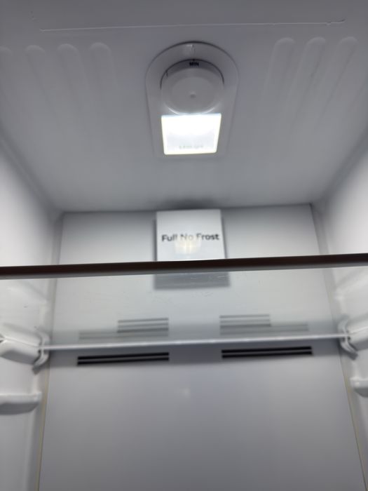 Vând combină frigorifică Arctic