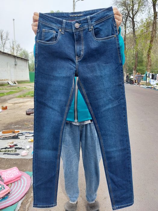 Продаются джинсы
