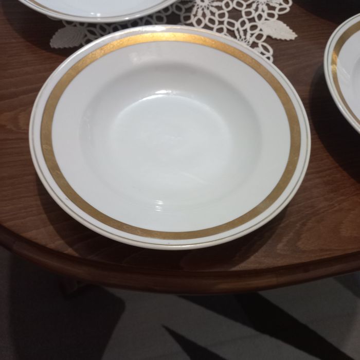 4 броя чиний + плато