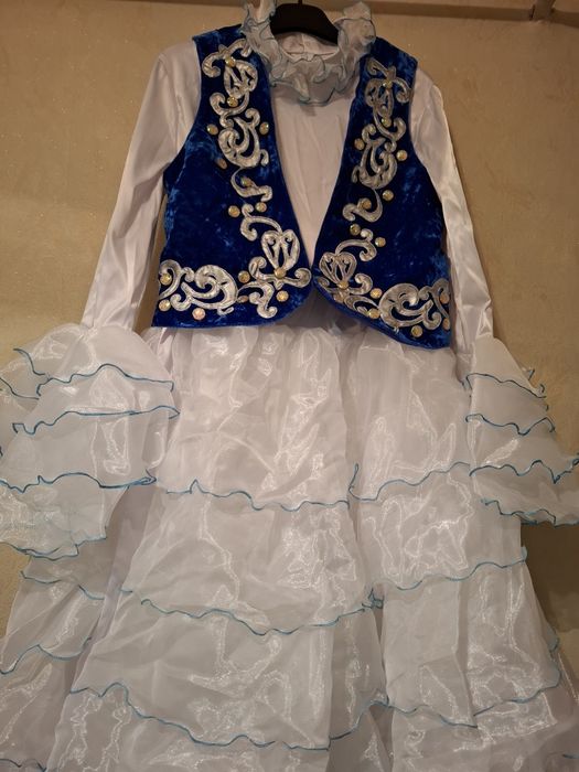 Казахский национальный костюм женский