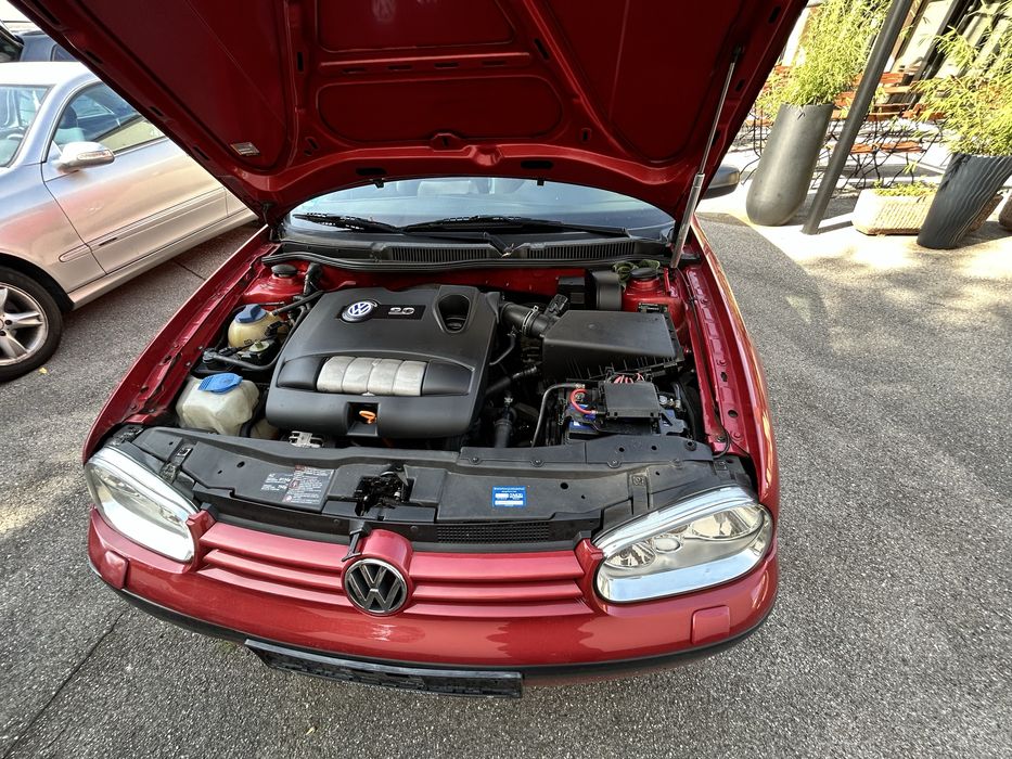 Volkswagen - Golf IV- 2.0 i