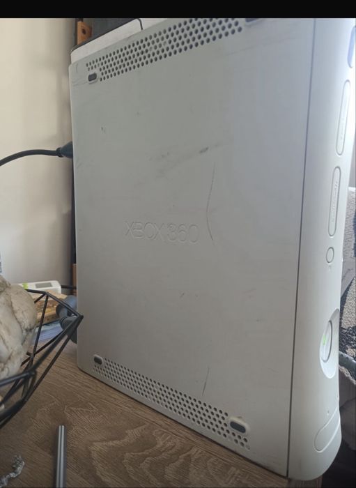 Vand xbox 360 stare buna legat de soft