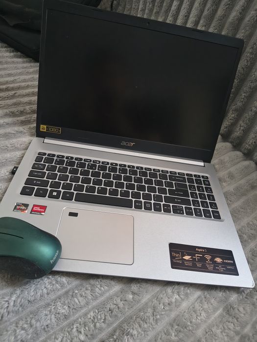 Vând laptop Acer Aspire 5