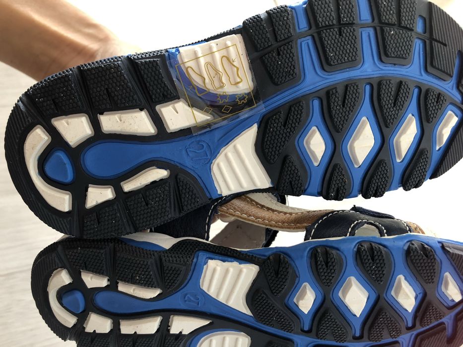 Продам детские сандалики