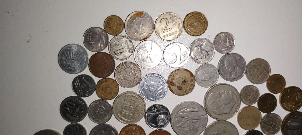 МОНЕТЫ РАЗНЫЕ За всё пятьсот тысяч сум