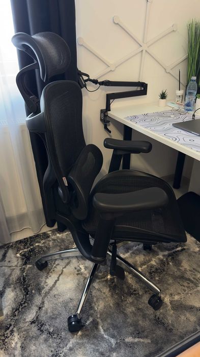 Scaun ergonomic Sihoo Doro C300, negru, în stare perfectă Birou & Gaming