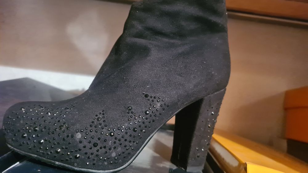 Продам обуви 37,36 размеры