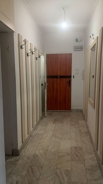 Продавам четиристаен  "Св  Троица"          255000 евро