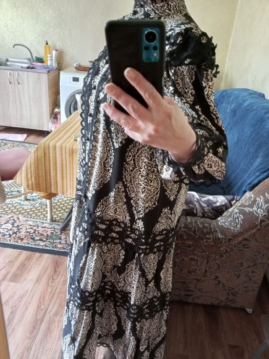 Продам платье женское