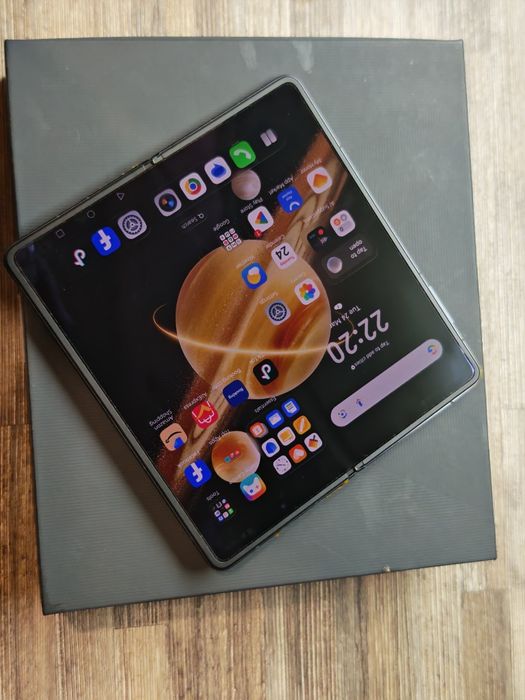 Като нов Honor magic V3 512 GB Гаранция