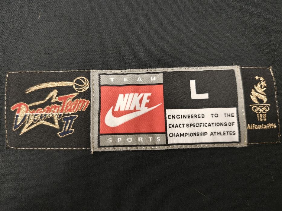 Maiou Nike ,dream team nr 12 ( colecție )