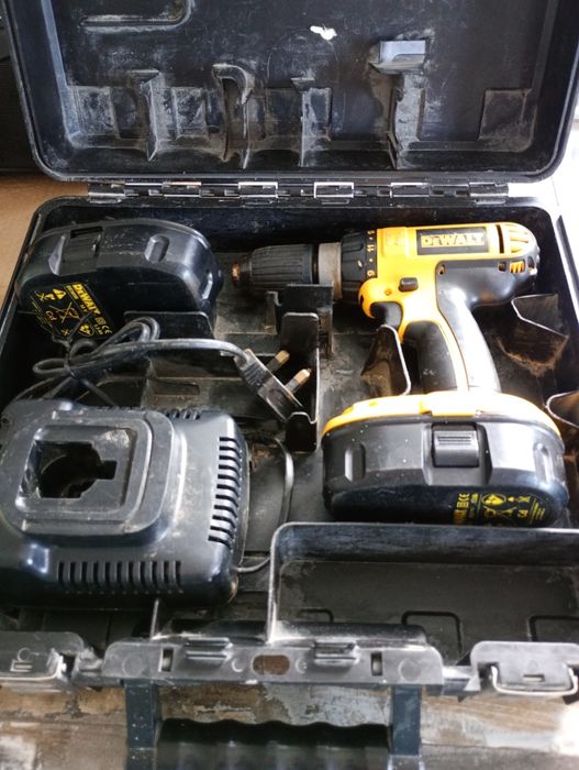 Rotopercutor filetantă dewalt 18v