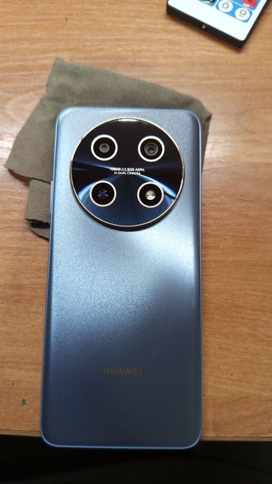 Продам Huawei nova 13i