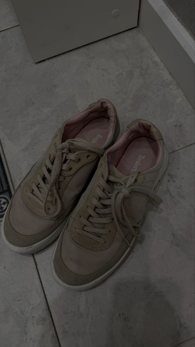 Продам женскую обувь