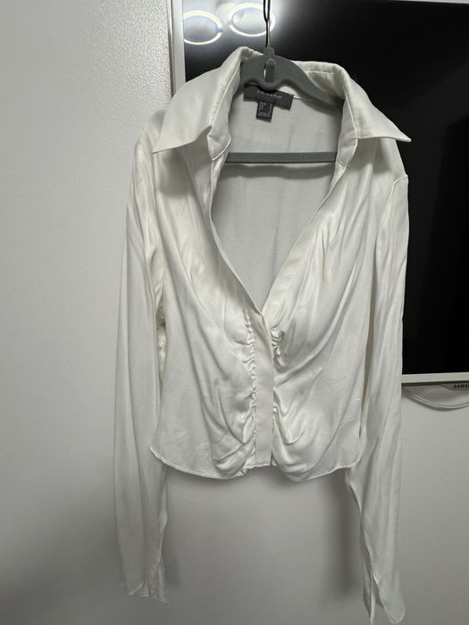 Camasa noua, fara eticheta