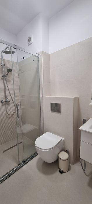3 camere 98 mp + 51 mp de terasa/ Prima inchiriere/ 2 bai/ parcare/ Et 5/5/ Pipera 188/ Scoala Americana