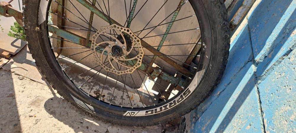 Продам  колесо на велосипед