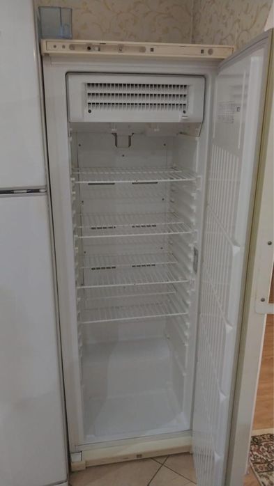 Продам холодильник и морозильник