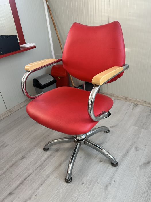 Scaun pt frizerie si scafa