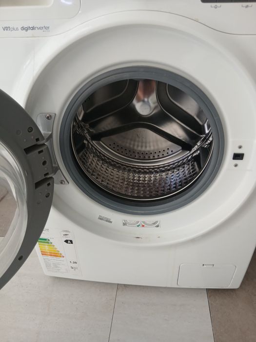 Продам стиральную машину самсунг