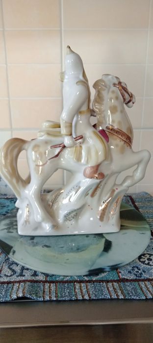 Продам статуэтки