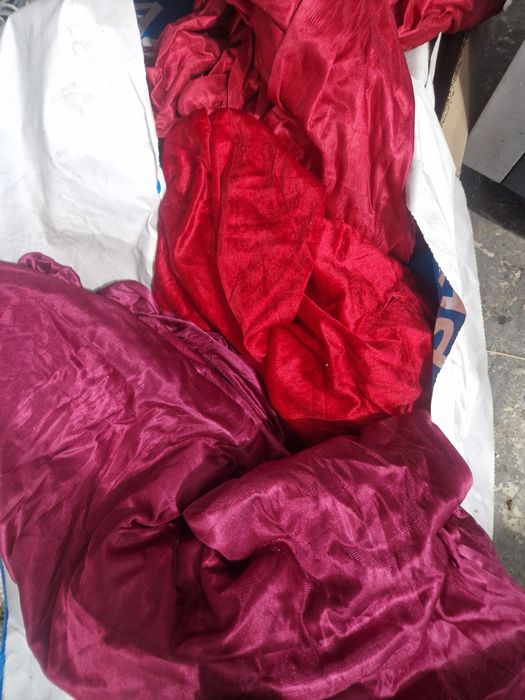 Продам швейные машинки, ткань, ковролан