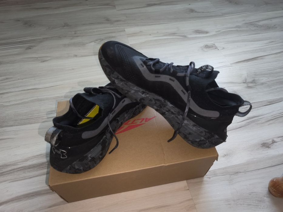 Нови Маратонки Under Armour чорап Phantom 4