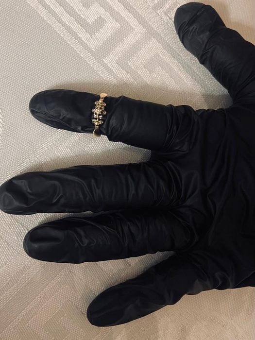 Золотое кольцо с бриллиантом