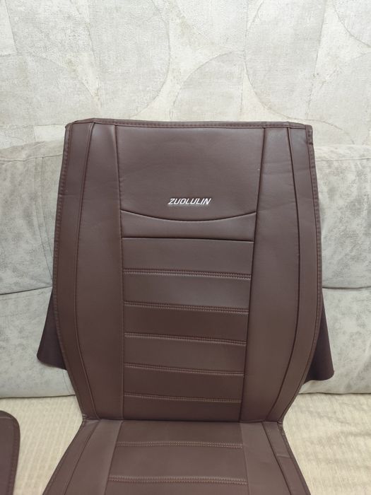 Продам чехлы на машину