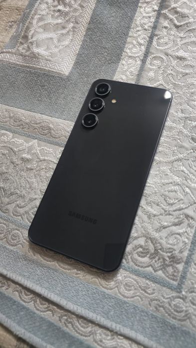 Продам самсунг галакси s24fe  256gb