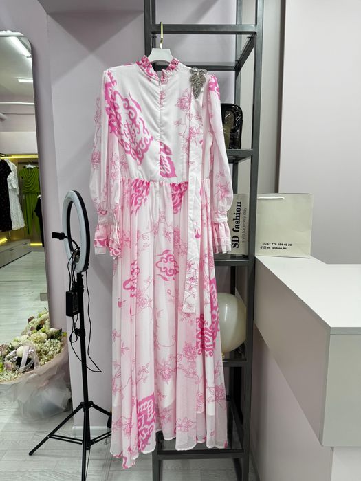 Платье нарядные розовые