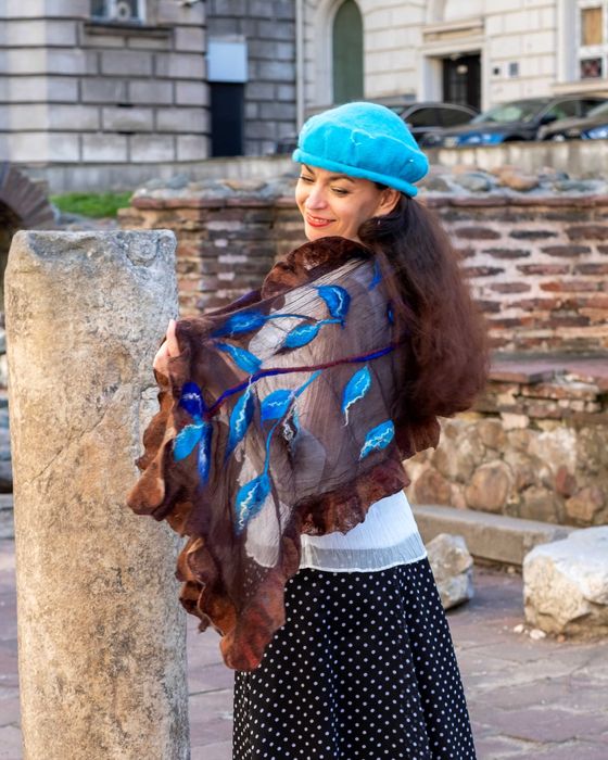 Продавам шал естествена коприна