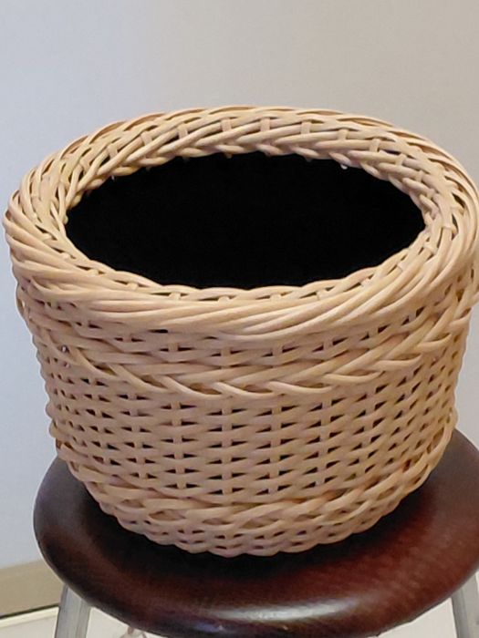 Продам кашпо из ротанга