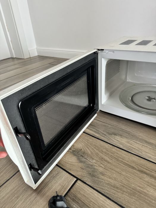 Cuptoare cu microunde