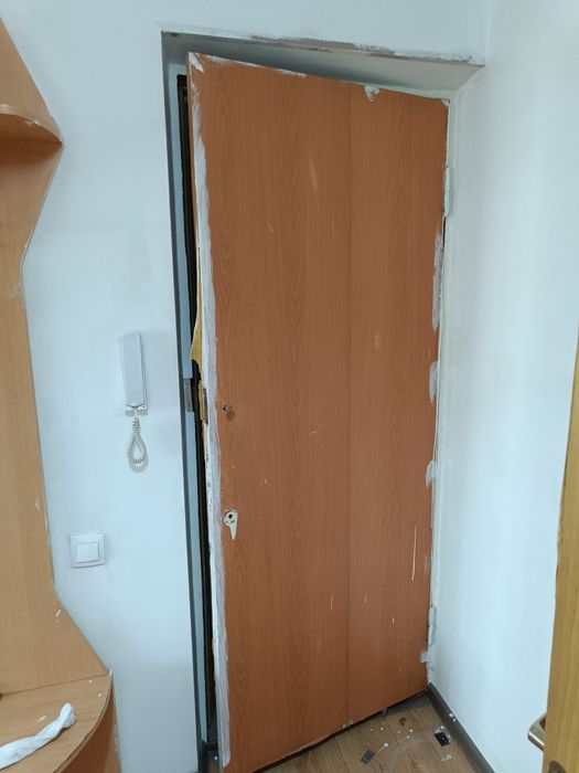 Продам дополнительную дверь