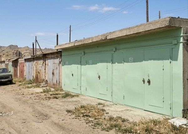 Продам гаражи на автомобилисте 3шт рядом стоят крайние