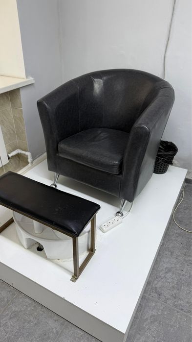 Продам кресло темно серое