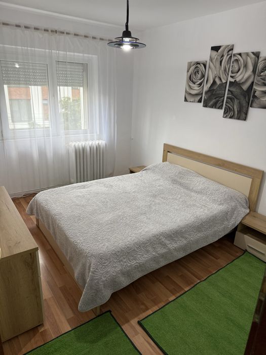 Inchiriez apartament cu o camera 42 mp.