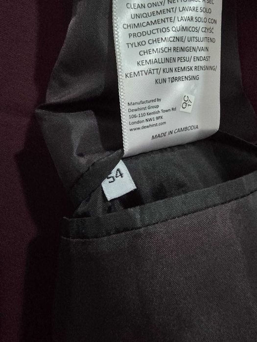 Vând costum Isaac Dewhirst nou, nefolosit