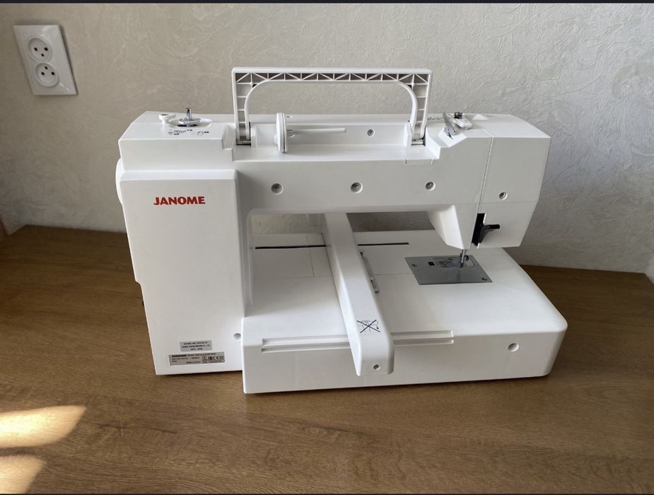 Janome 450E  джаноме 450Е