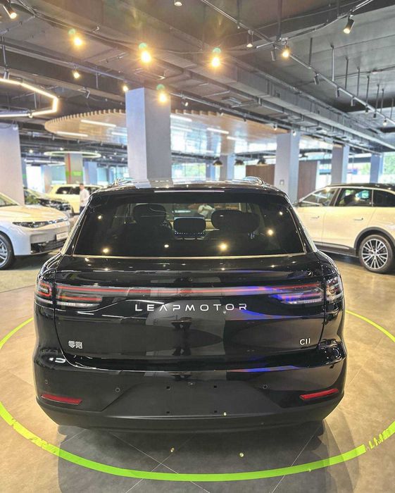 Leapmotor C11 Elektr Va Hybrit Barcha Pozitsia