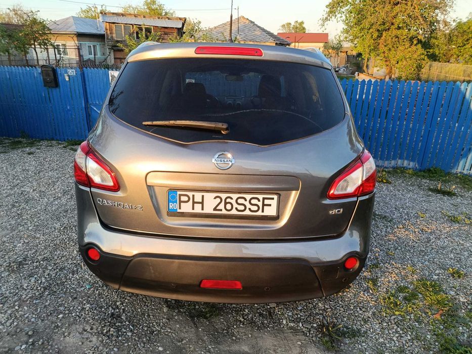 Nissan Qashqai+2