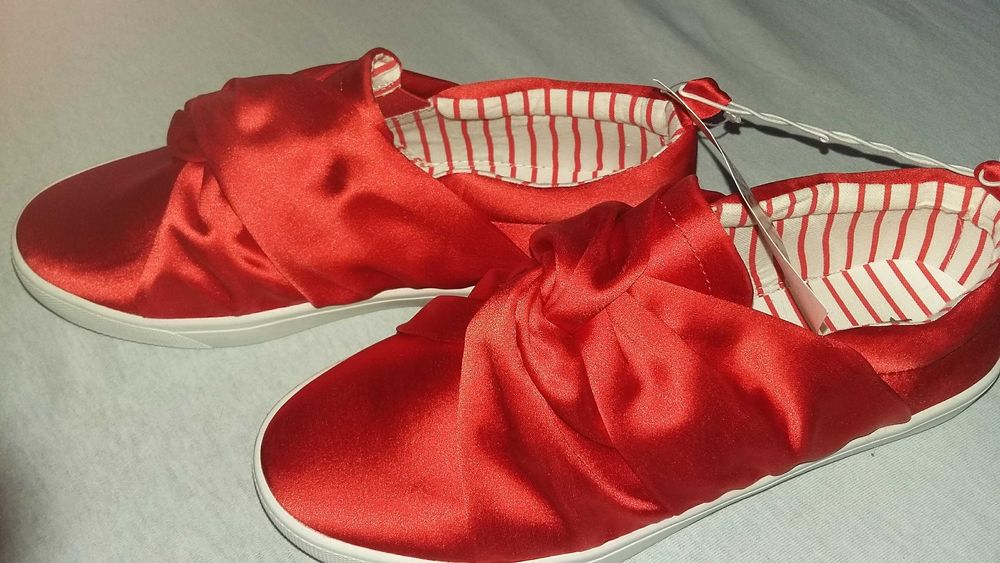 Tenisi noi H&M masura 35