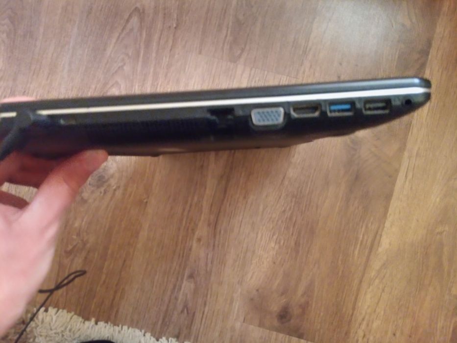 Лаптоп asus x541