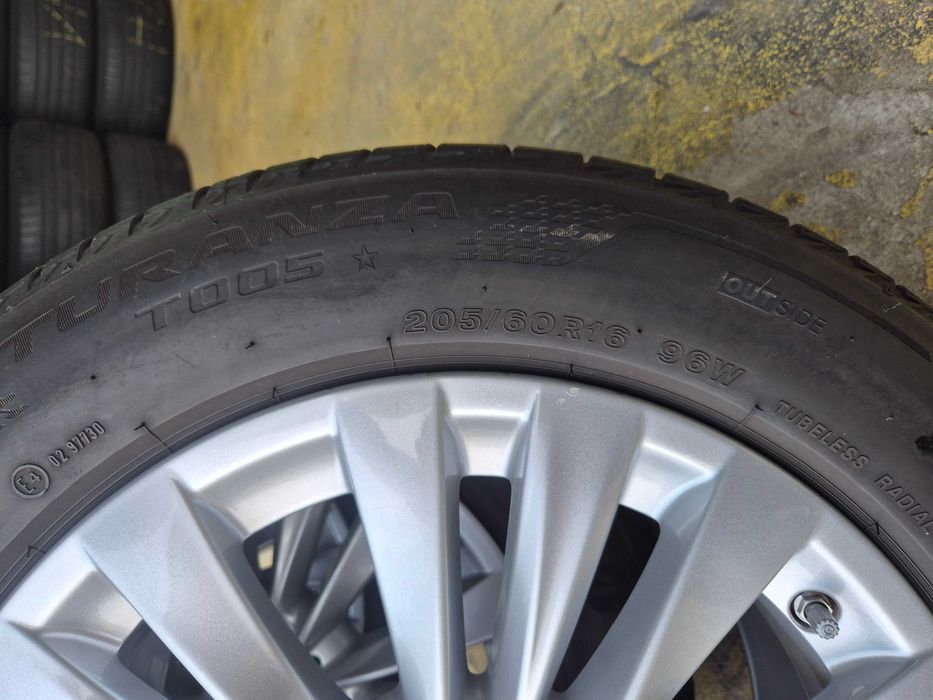 Roti Jante Anvelope VARA 5x112 205/60/16 OE Skoda Octavia Superb