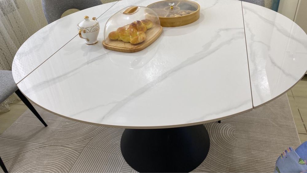 Продается стол срочно!