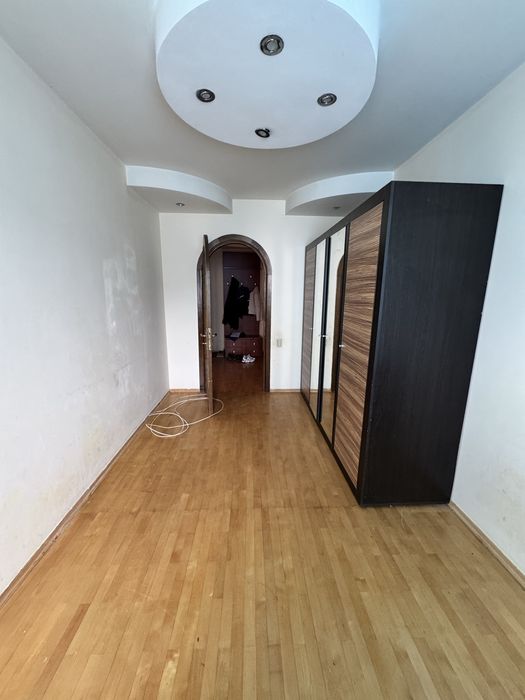 Продам шифоньер б/у